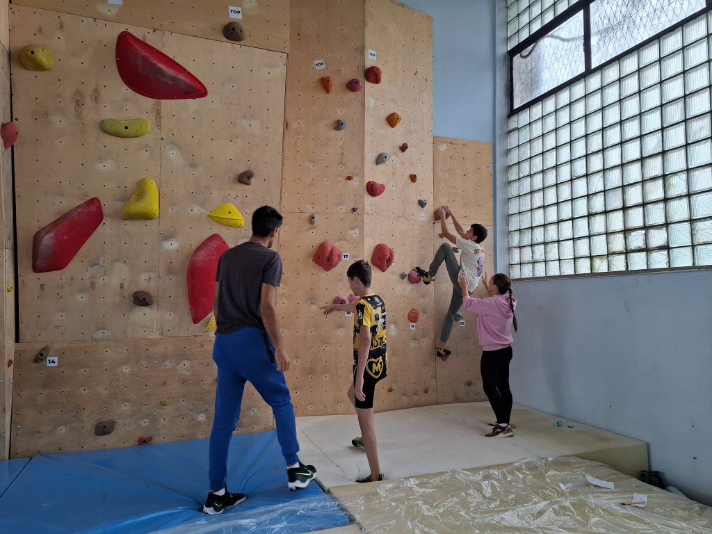 Kup Republike Srpske u sportskom penjanju okupio 45 takmičara (FOTO)