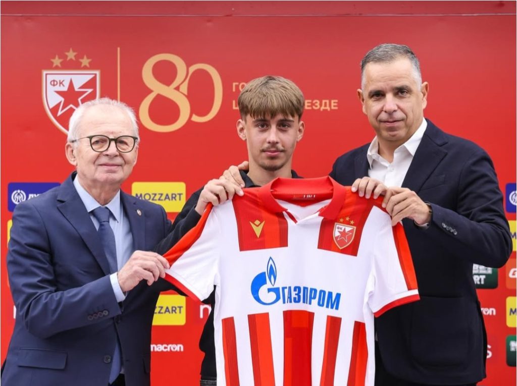 Mladi fudbaler iz Gradiške Lazar Lajić potpisao profesionalni ugovor sa Crvenom Zvezdom (FOTO)