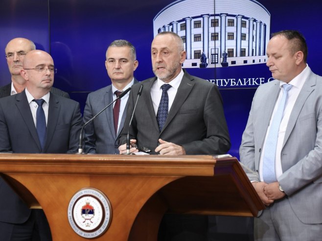 Socijalni partneri dogovorili – najniža neto plata u Srpskoj 1.000 KM