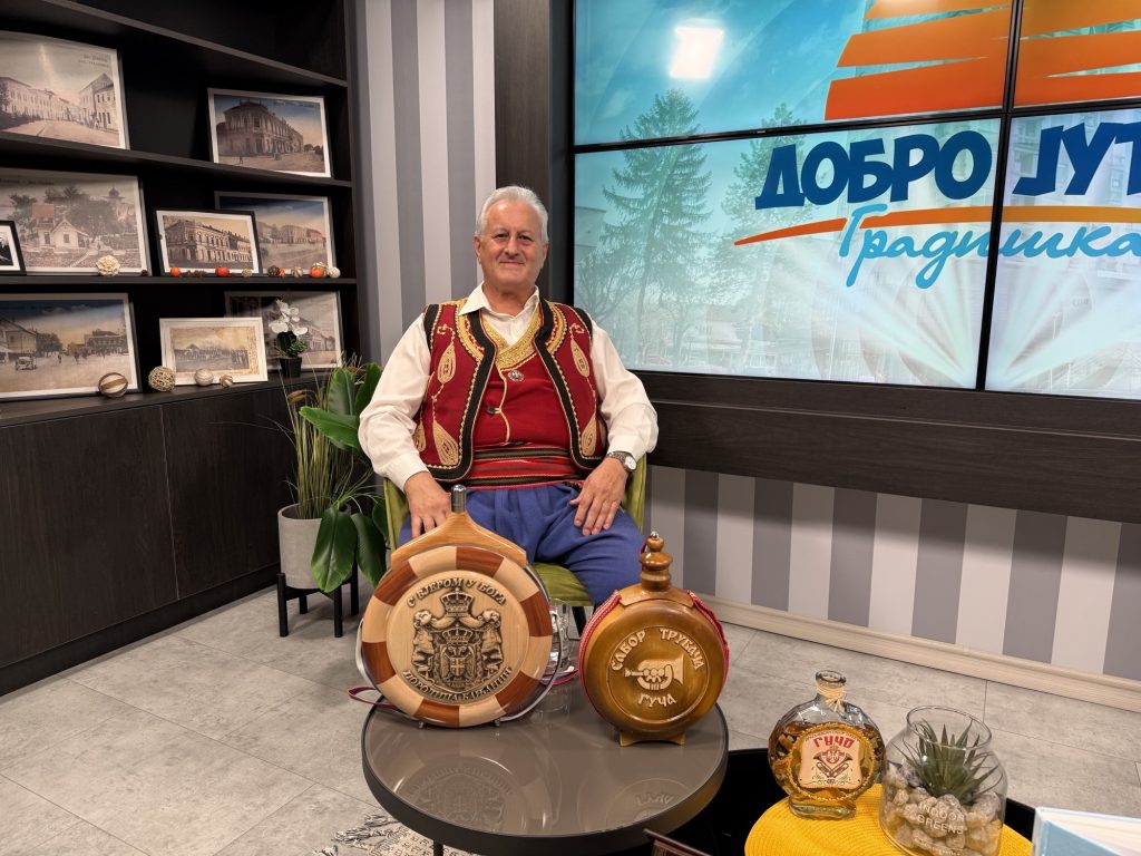 Rade Banjanin najbolji zdravičar „Dragačevskog sabora“