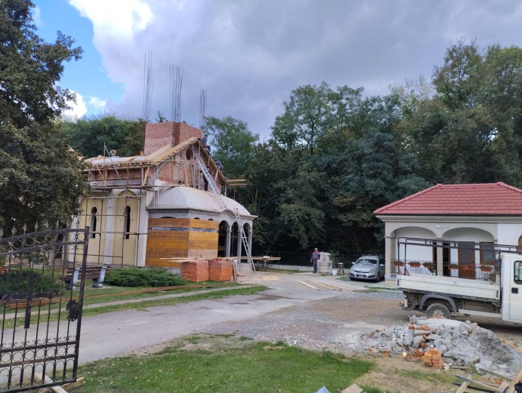 U toku radovi na obnovi hrama u Elezagićima