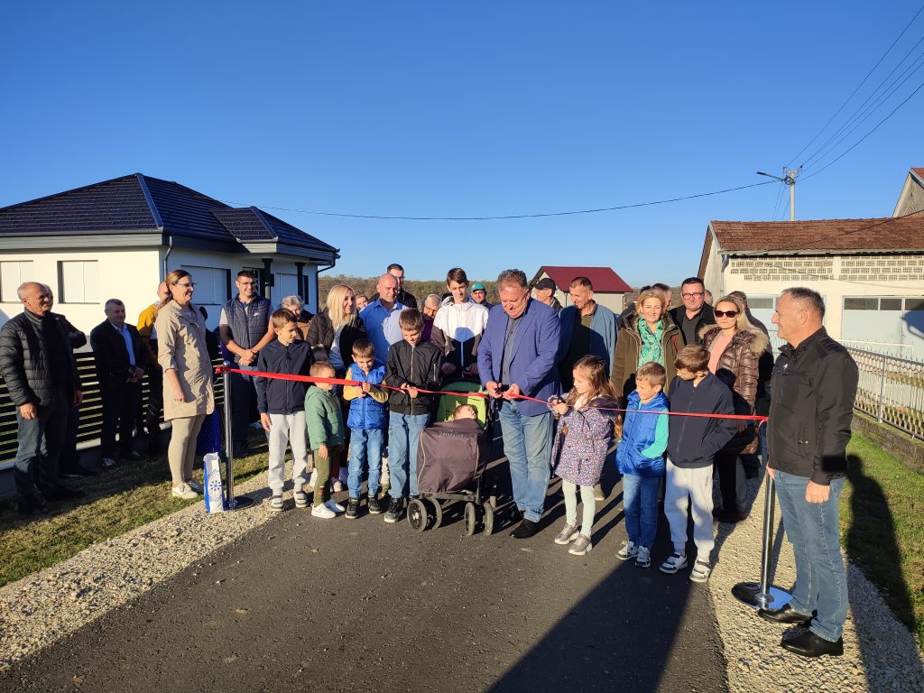 Nove asfaltirane dionice pute u Krajčinovcima, Bok Jankovcu i Vilusima