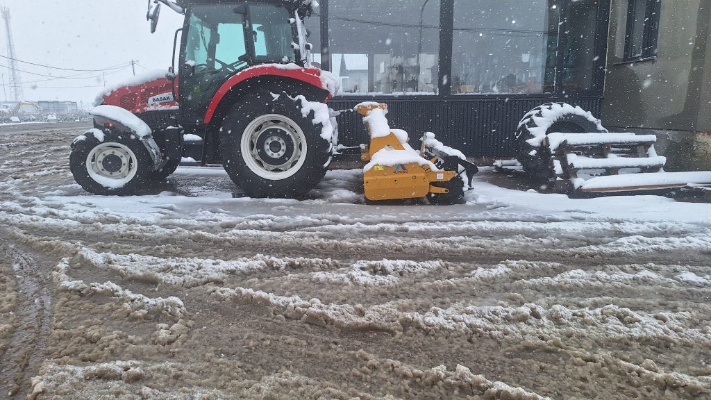 Sve raspoložive ekipe „Gradske čistoće“ Gradiška na terenu