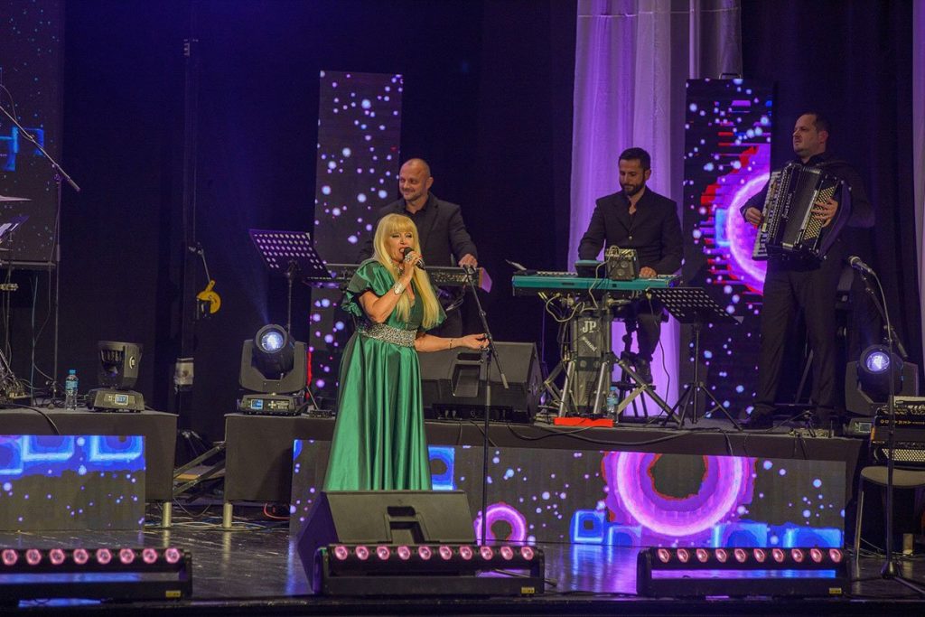 Festival narodne pjesme u Gradišci oduševio publiku (FOTO)