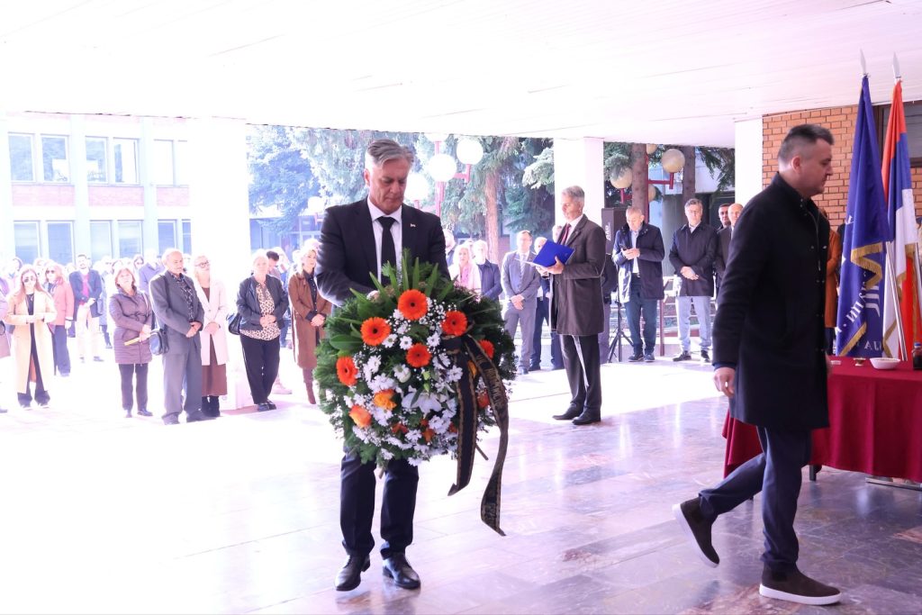 Jedinstvena po svom sastavu, a besmrtna po djelima, Studentska brigada je u vremenu najtežih iskušenja odgovorila na poziv otadžbine.