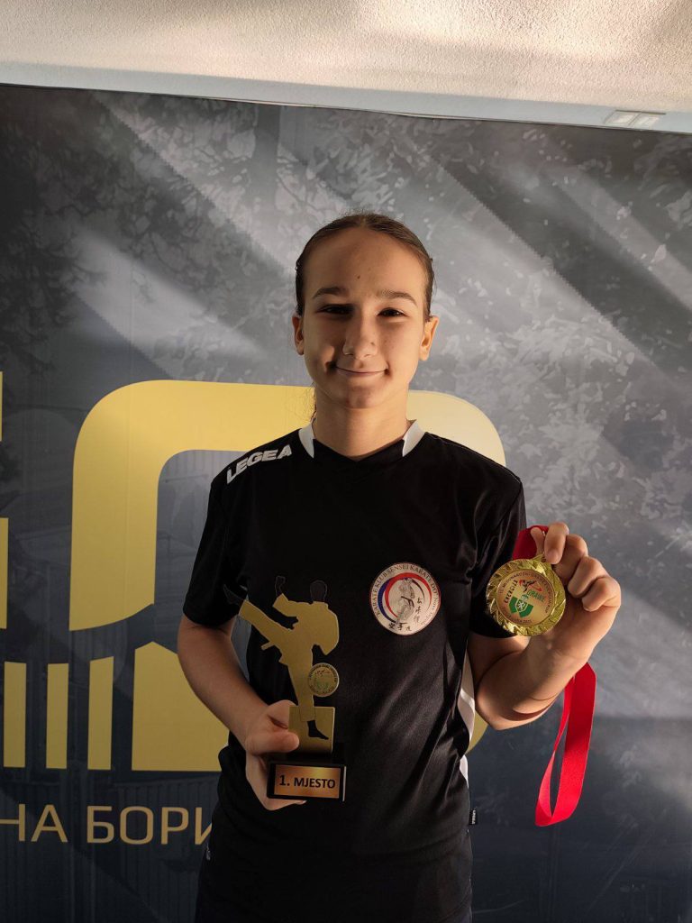 Milica Kačavenda zlatna na „Grawe – Energija“ karate kupu (FOTO)
