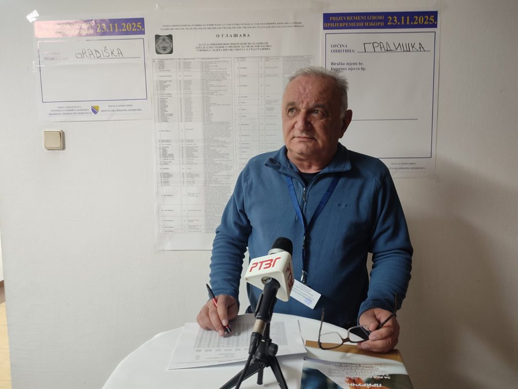 Na prijevremenim izborima za predsjednika Republike Srpske na području Gradiške glasalo je 16 409