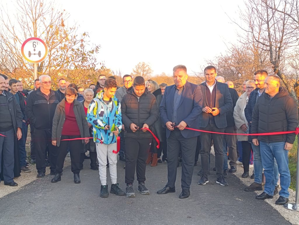 Asfaltirani putevi u Jablanici, Jelićima i Novom Selu