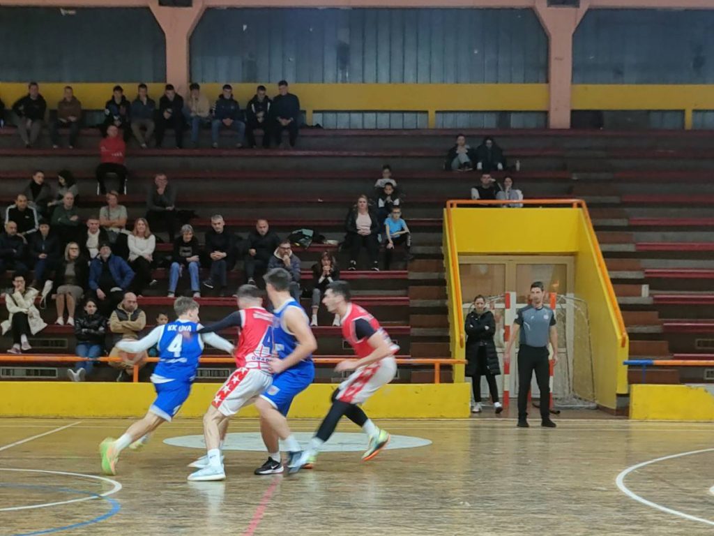 Košarkaši Stars Basketa revanširali se Dubičanima (FOTO)