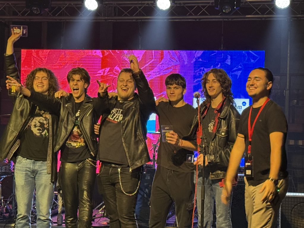 Prvi Groove Fest u Prnjavoru: Zoster zatresao dvoranu, domaći i regionalni bendovi oduševili publiku