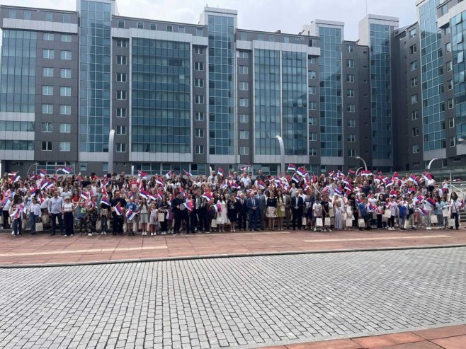 Grad Gradiška potvrdio učešće u humanitarnom projektu „Spojimo djecu Kosova i Metohije i Republike Srpske“