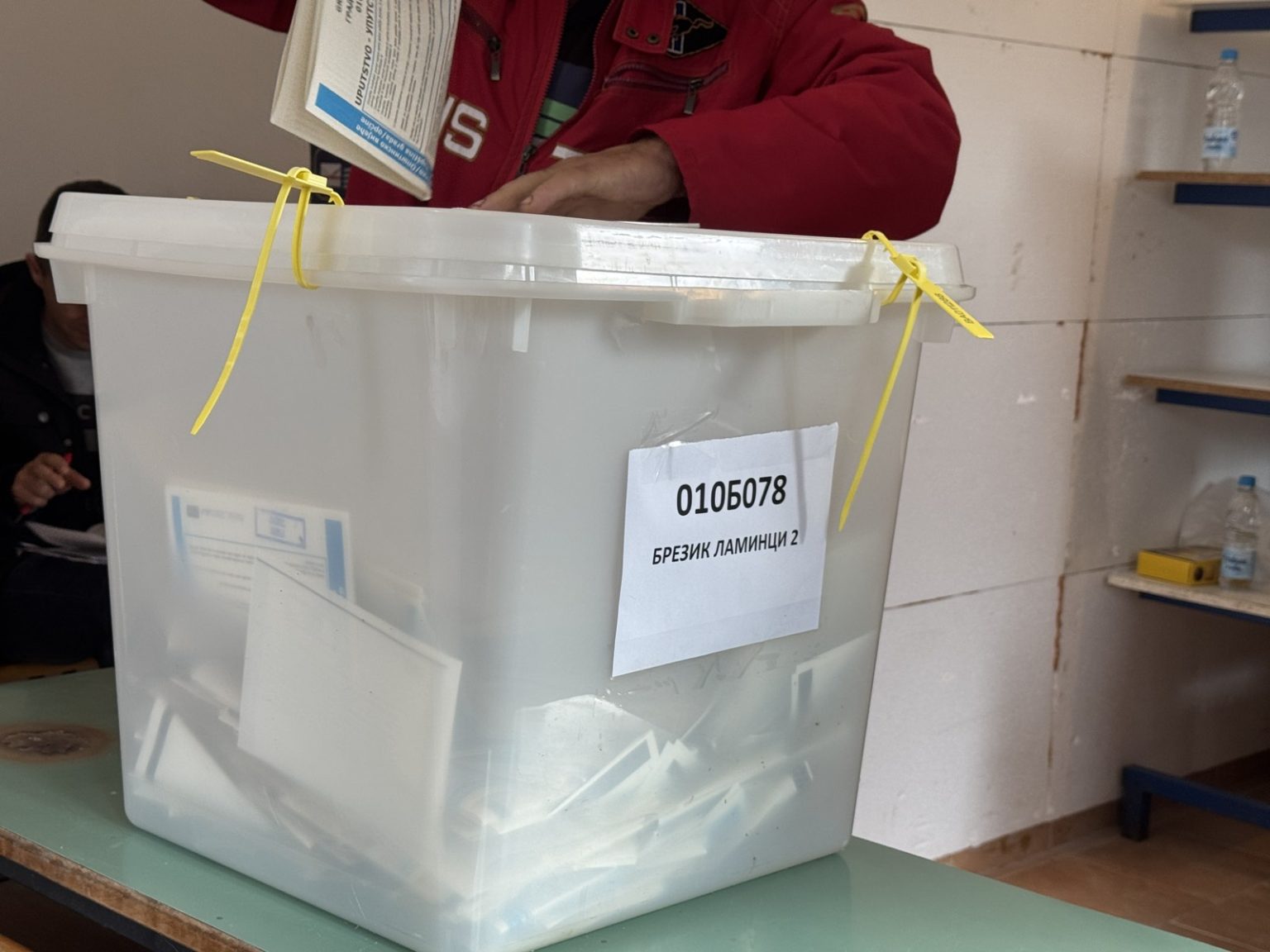 Građani Srpske na prijevremenim izborima biraju predsjednika