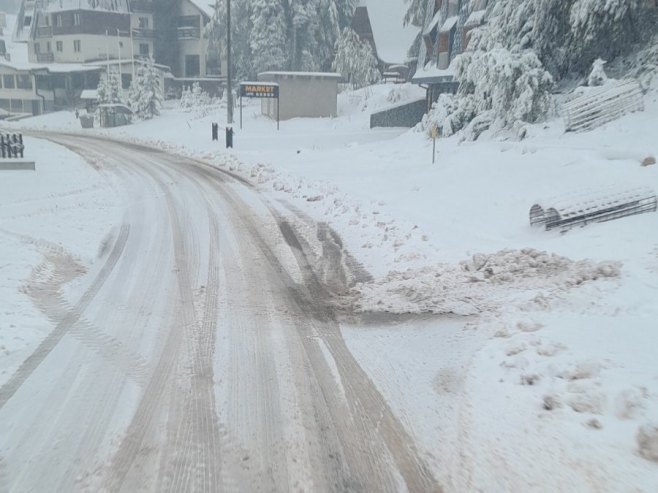 Sutra snijeg i u nizinama