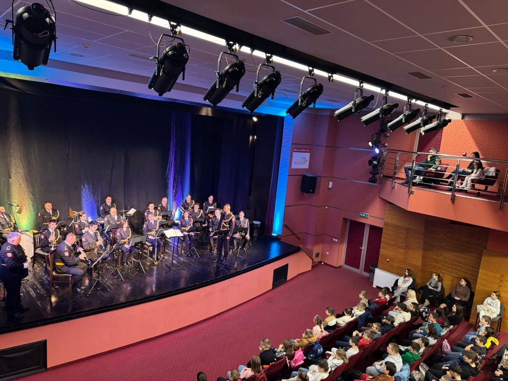 Policijski orkestar MUP-a Republike Srpske u Kulturnom centru (FOTO)