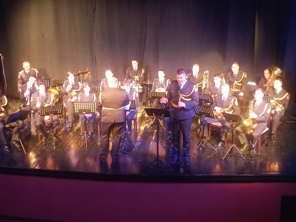 Najmlađi uživali uz Policijski orkestar