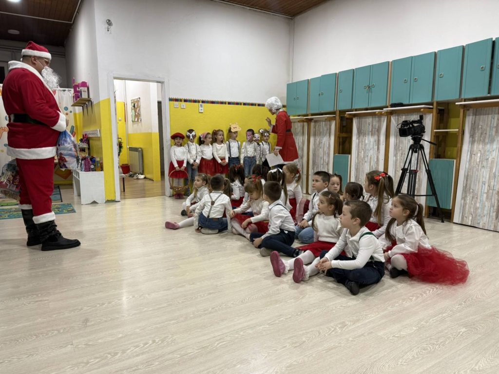 Dječija predstava „Novogodišnja čarolija“ u programu RTVG-a