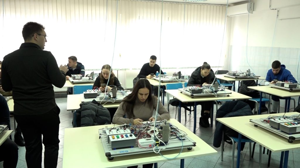 Uloga ChatGPT-a u savremenom obrazovanju