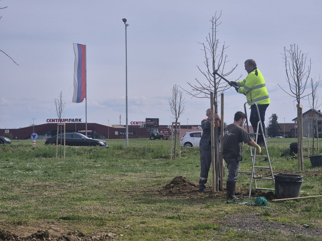U Gradišci počela akcija proljećnog uređenja
