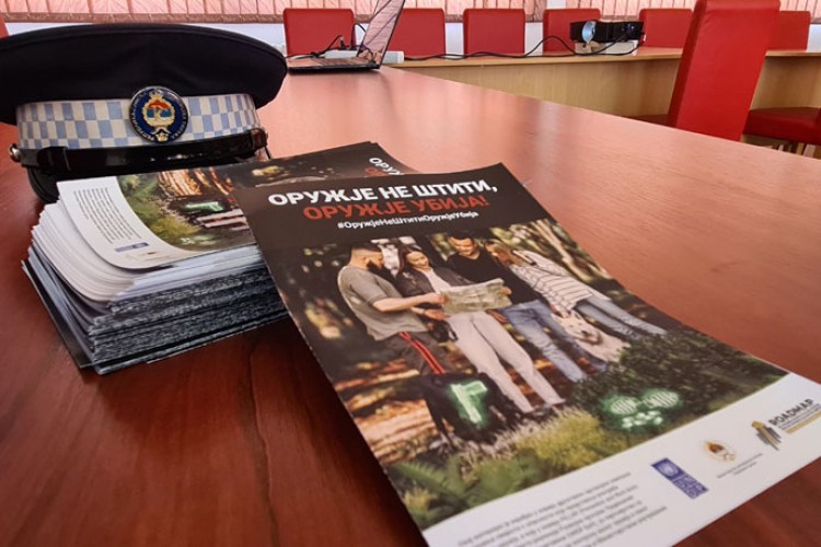 Edukativna predavanja za osnovce u okviru kampanje „Oružje ne štiti, oružje ubija“