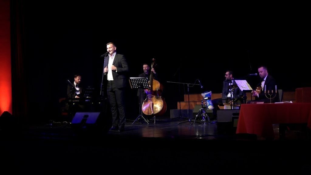 Održan humanitarni koncert „Srce porodično“ u Gradišci