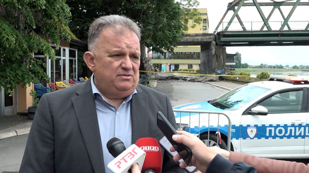 Adžić: Hitno otvoriti novi most u Gradišci