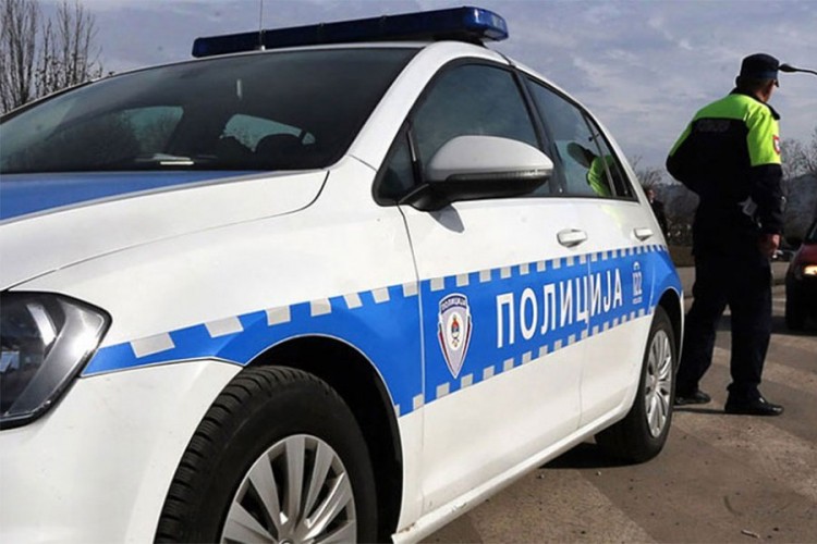 U pretresu vozila pronađen amfetamin, lišena slobode osoba iz Tuzle
